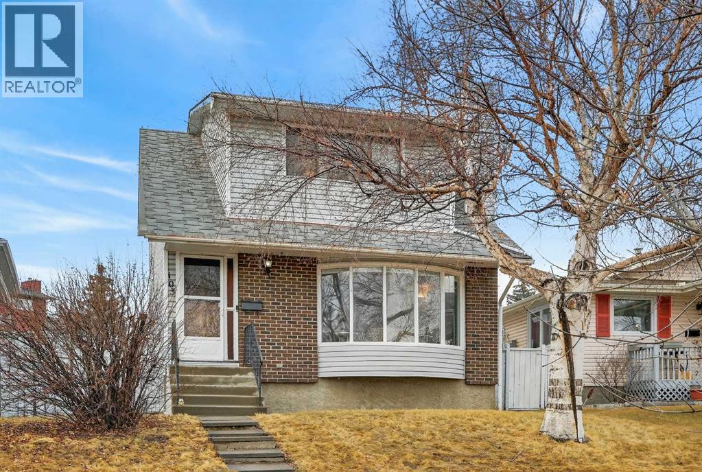 103 Macewan Drive NW