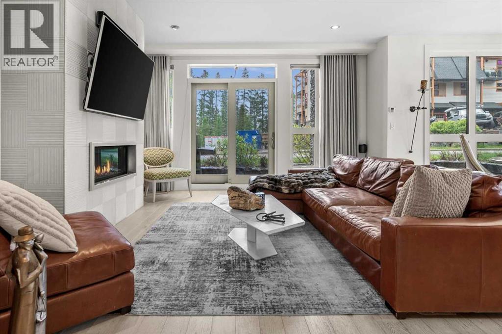 101, 101A Stewart Creek Rise