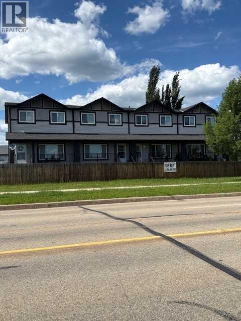 Photo 1 of 25 — 8 Anderson Close, Whitecourt, AB T7S0A6