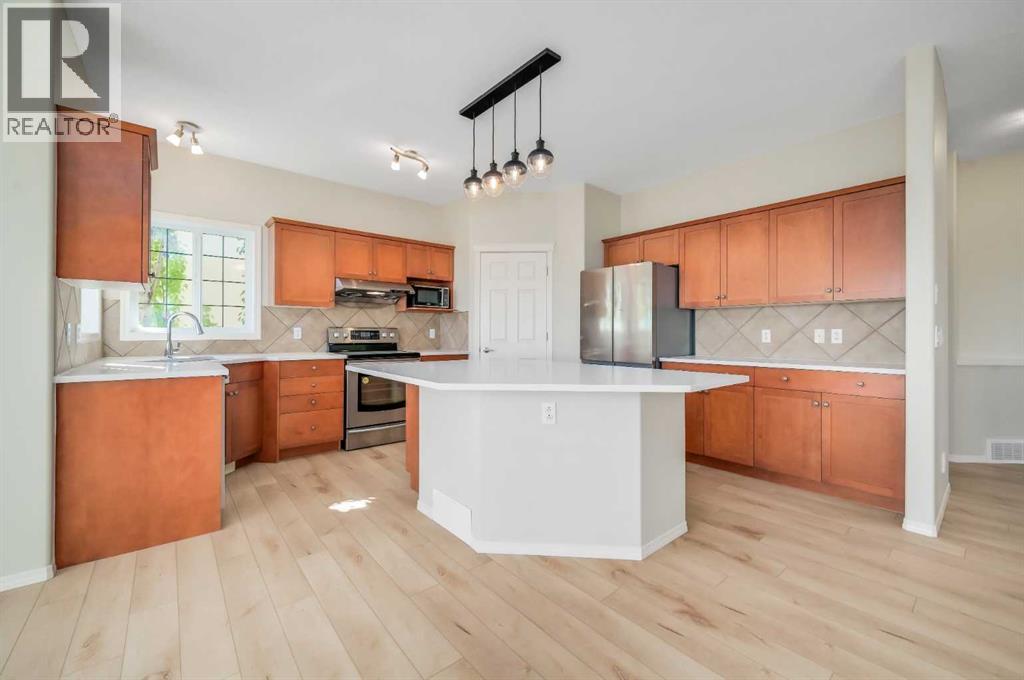 109 Sherwood Way NW