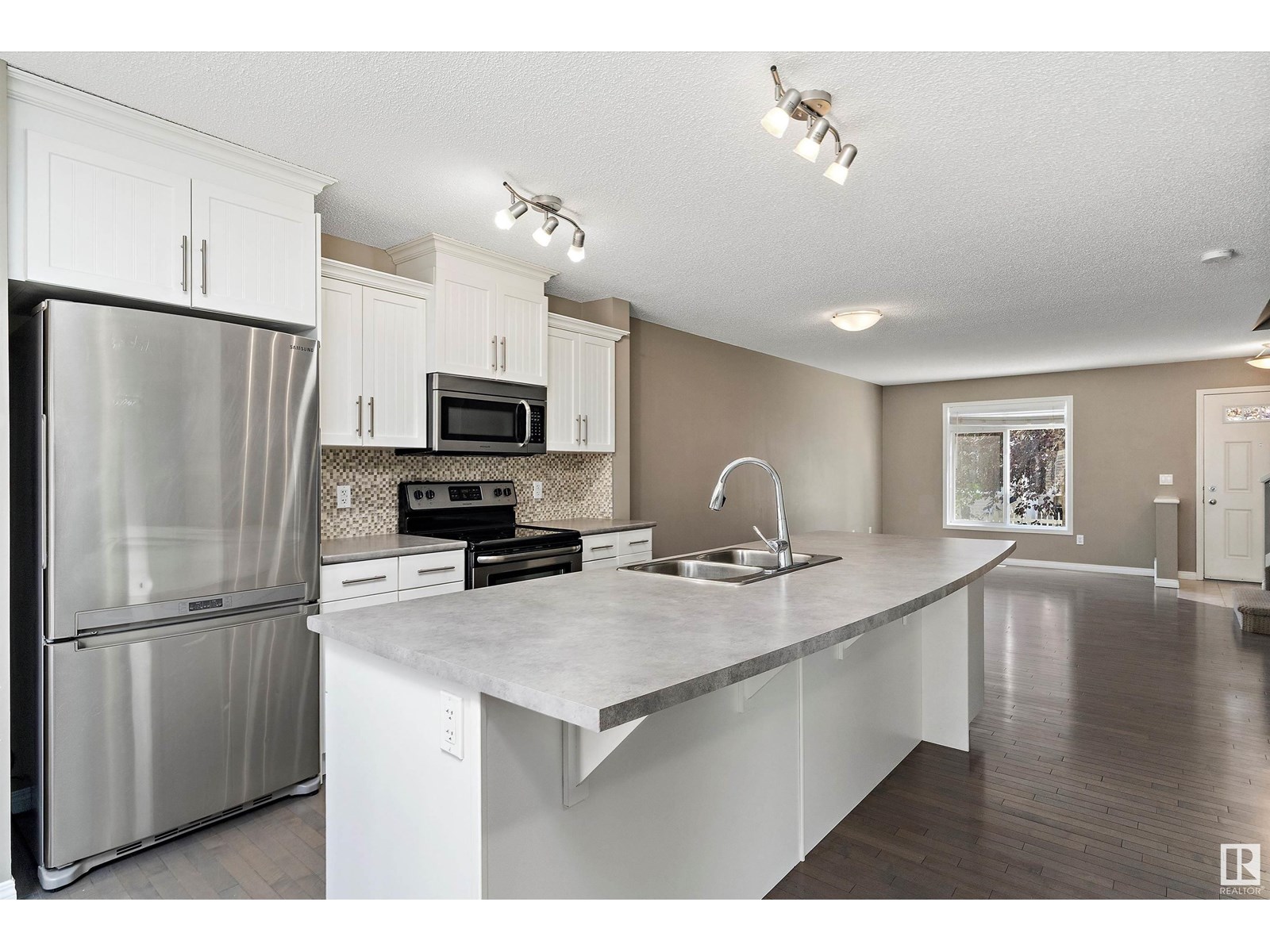 #153 1804 70 ST SW