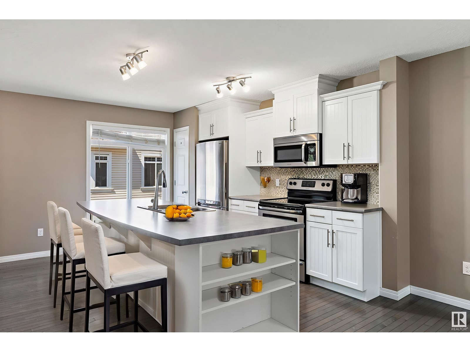 #153 1804 70 ST SW