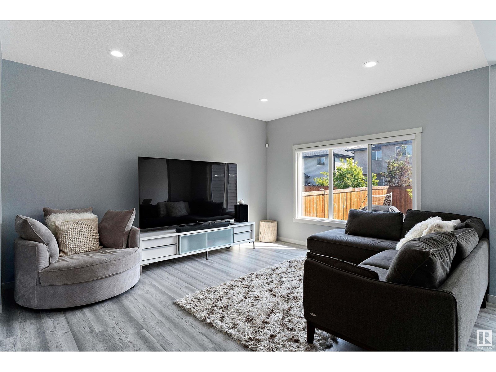 17527 77 ST NW