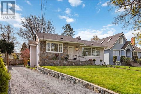 1651 Fairfield Rd Victoria BC V8S1G4