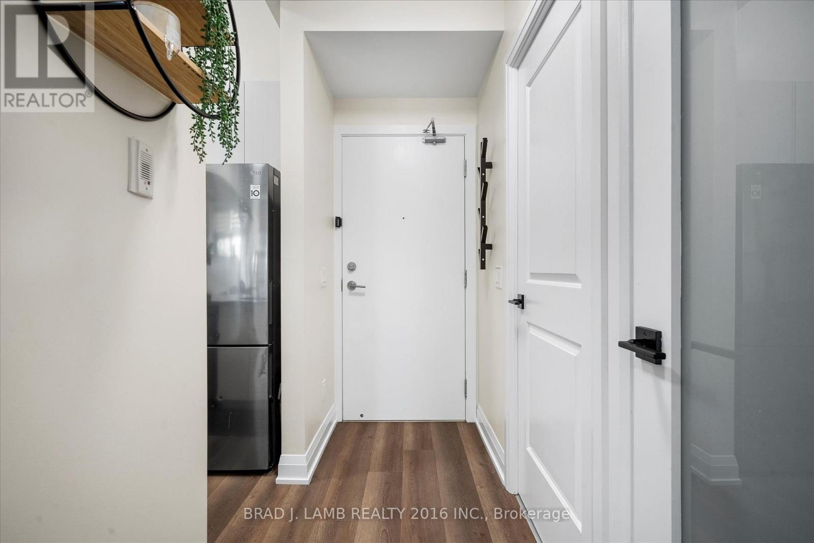 112 - 3655 KINGSTON ROAD N