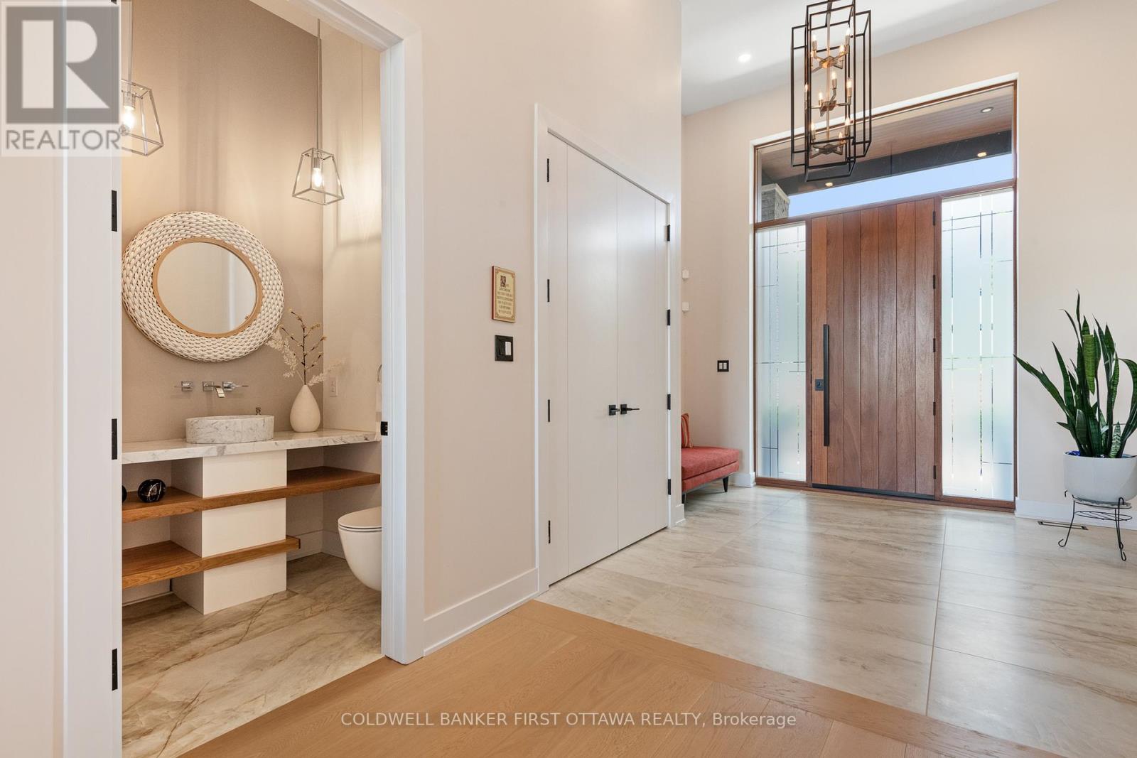 1981 PRINCE OF WALES DRIVE