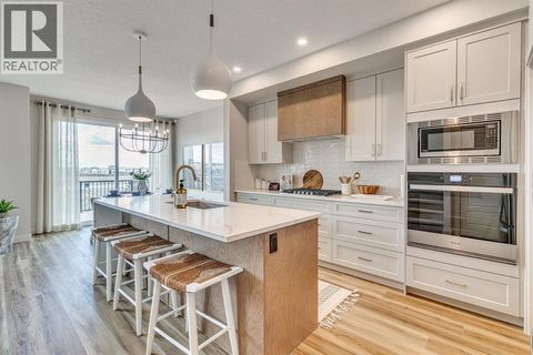 32 Southborough Lane Cochrane AB T4C3J4