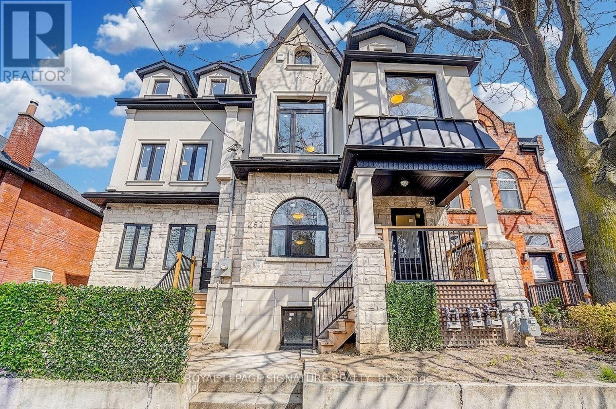 Photo 1 of 26 — 1 - 252 ANNETTE STREET Unit 1, Toronto (Junction Area), ON M6P1R1