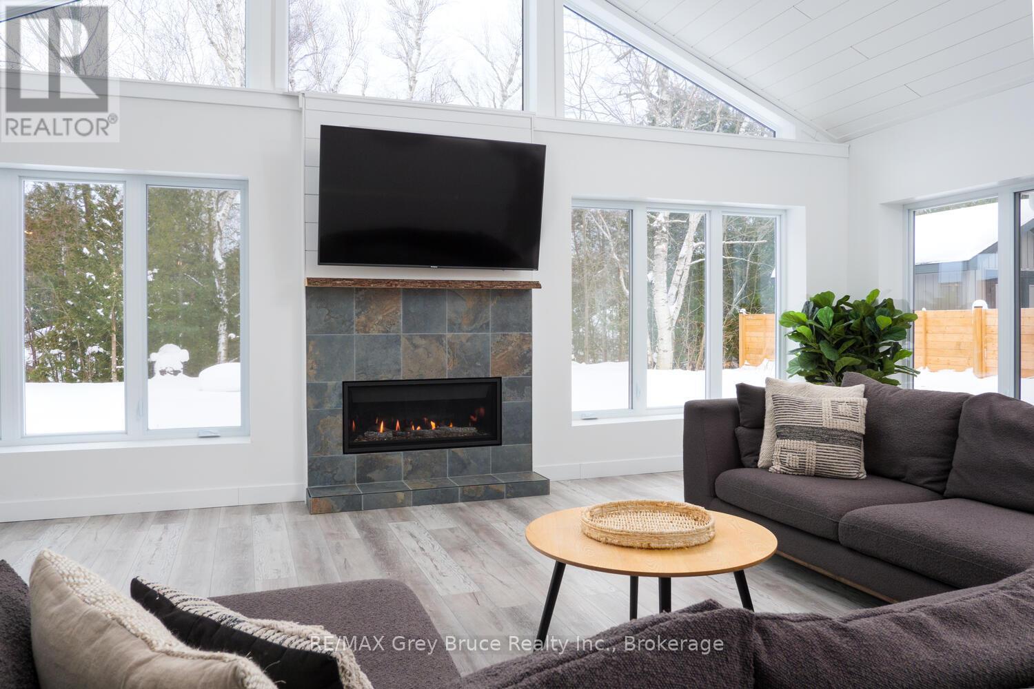 32 SOUTHAMPTON PARKWAY