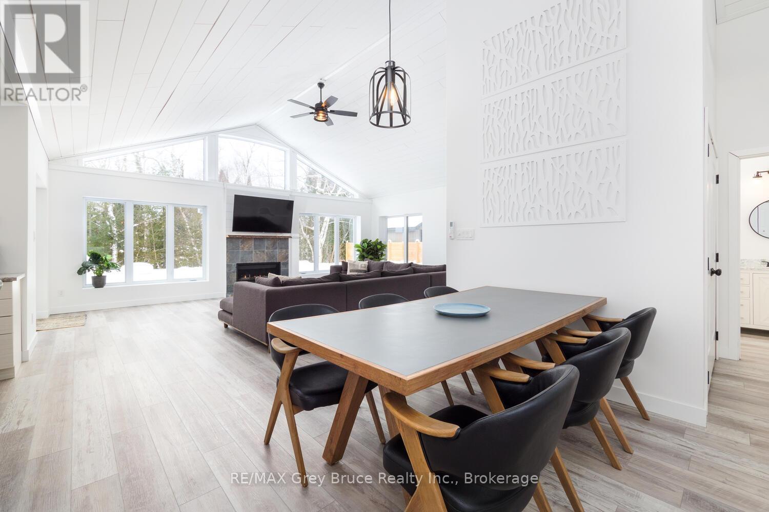 32 SOUTHAMPTON PARKWAY