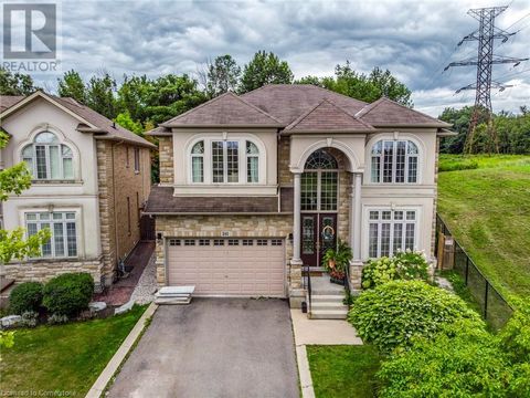 240 CLOVERLEAF Drive Ancaster ON L9K1T2
