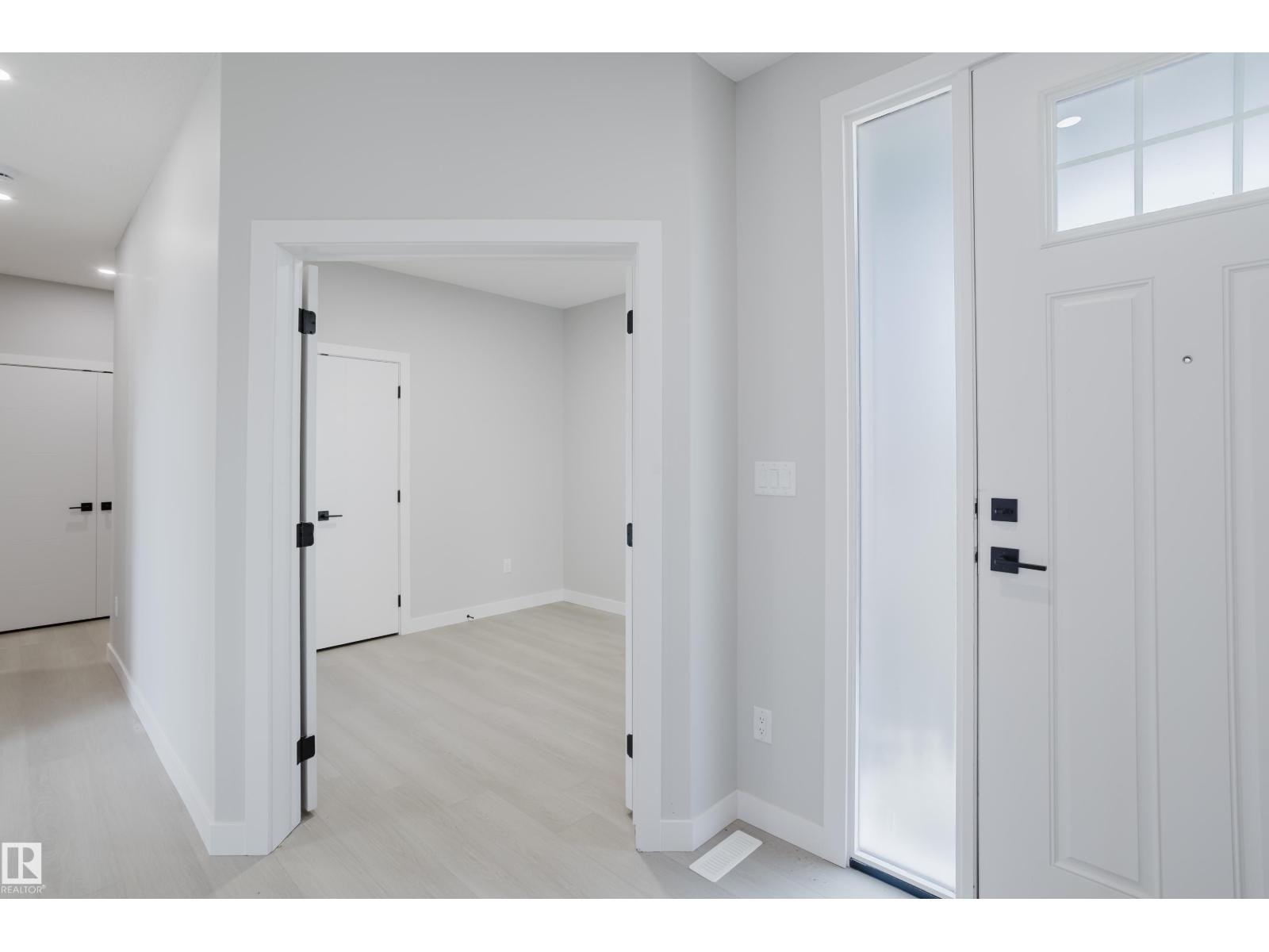 147 Caledonia DR