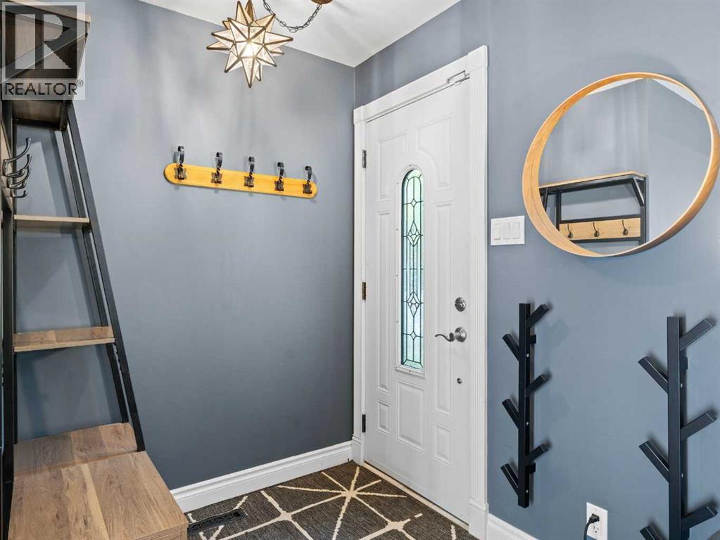 1989 Cottonwood Crescent SE