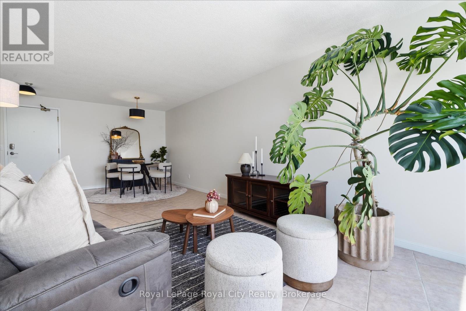 610 - 107 BAGOT STREET