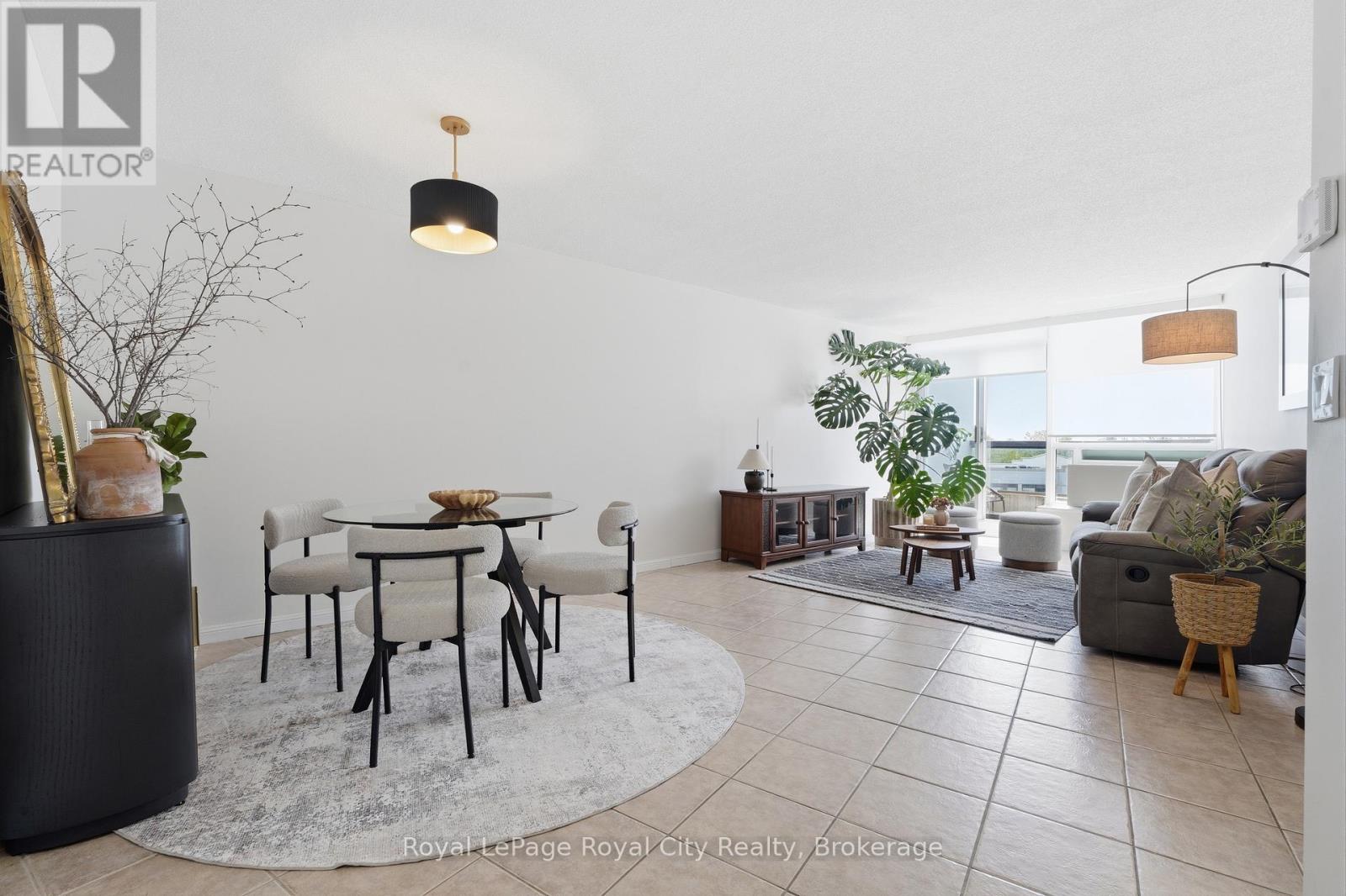 610 - 107 BAGOT STREET