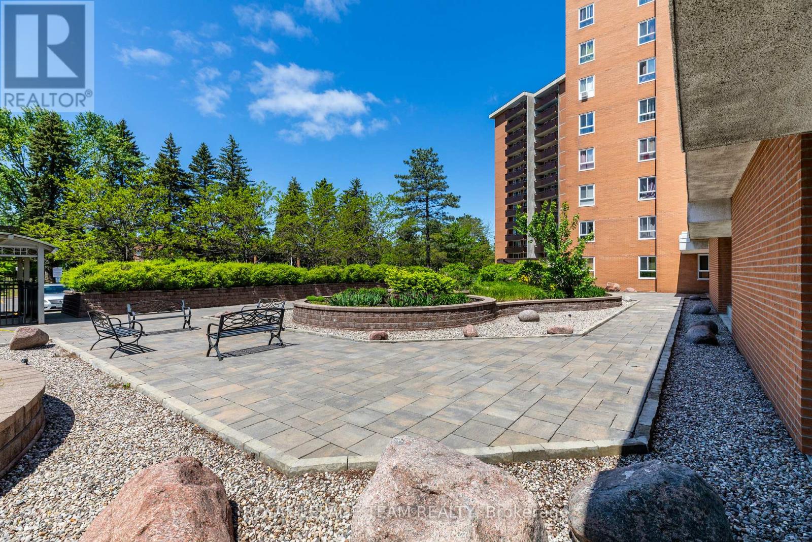 313 - 2020 JASMINE CRESCENT