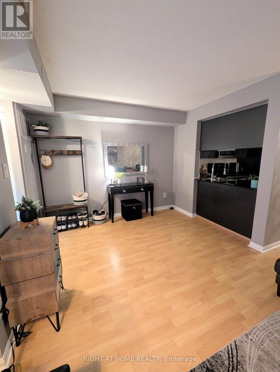 1208 - 22 LAIDLAW STREET