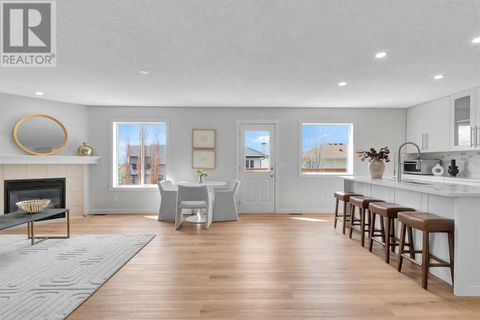 214 Royal Birch View NW Calgary AB T3G5J8