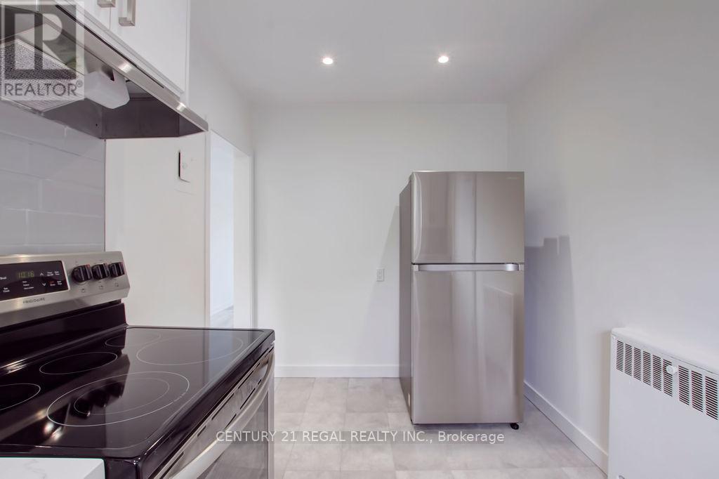 2127 HARRIS CRESCENT