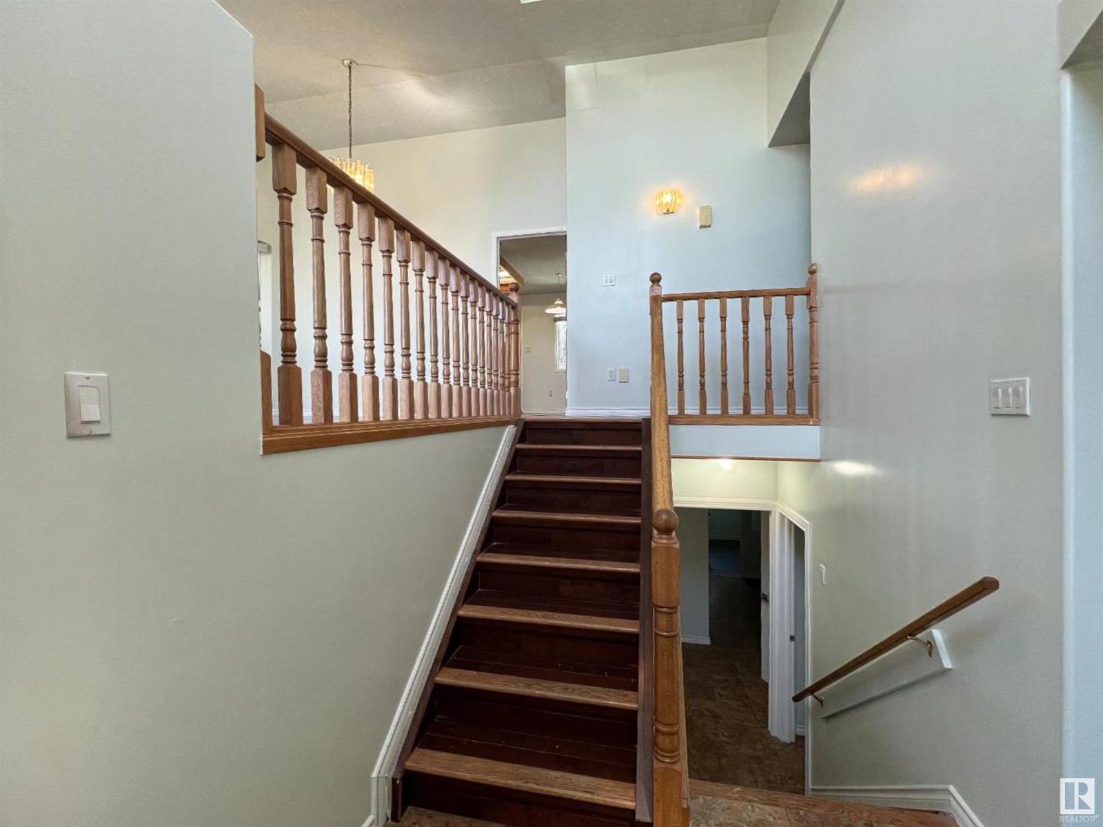 908 JORDAN CR NW