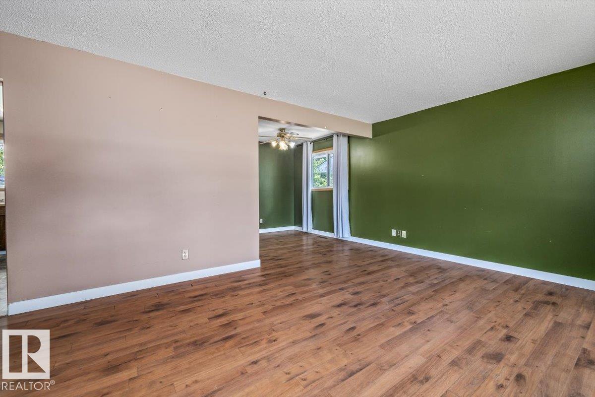 10544 53 AV NW