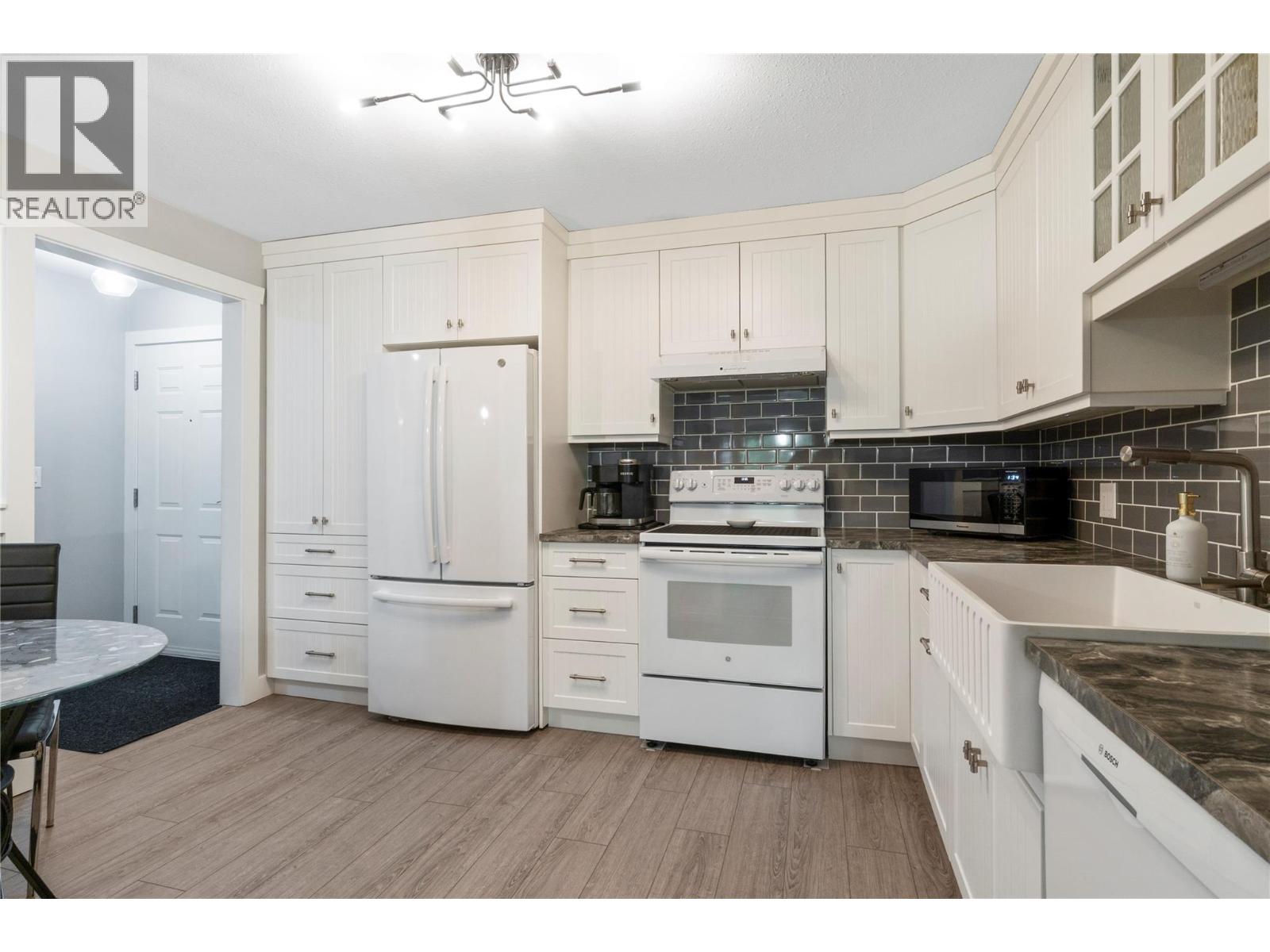 251 6 Street SE Unit# 303