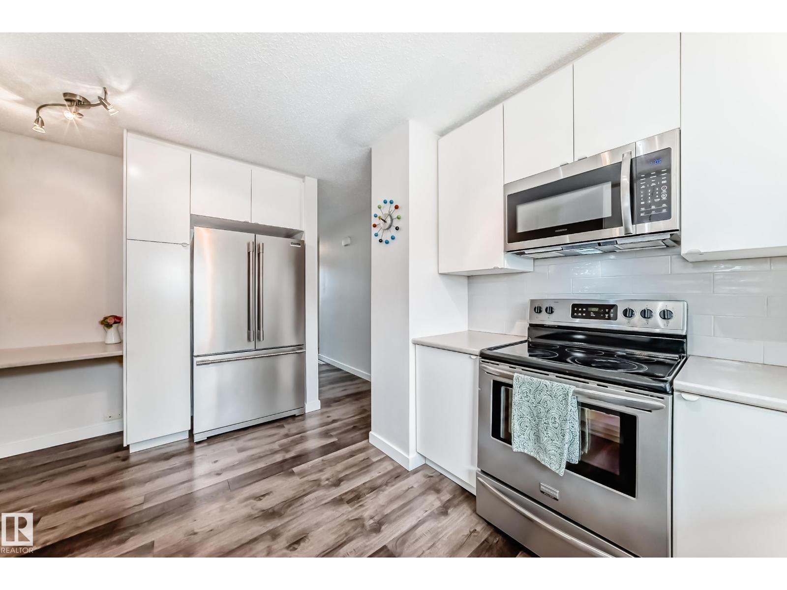 8415 72 ST NW