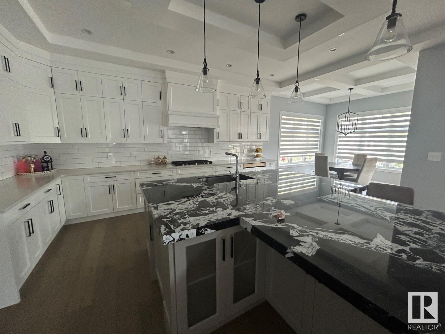 60 Riverstone CL