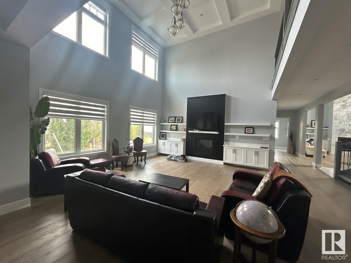 60 Riverstone CL