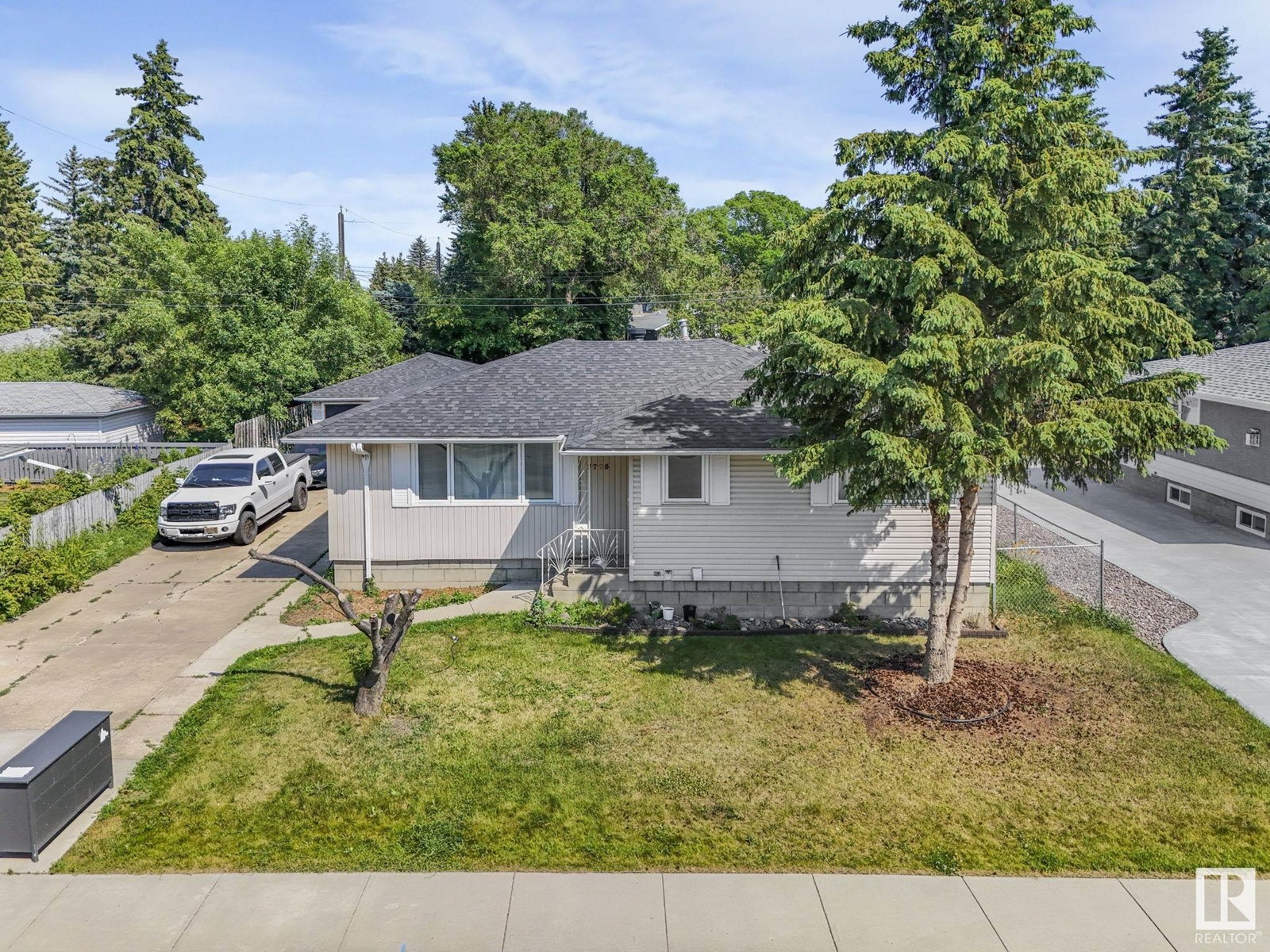 7705 154 ST NW