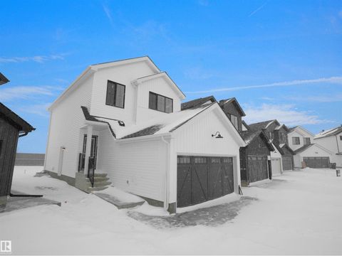 12119 34 AV SW Edmonton AB T6W5E9