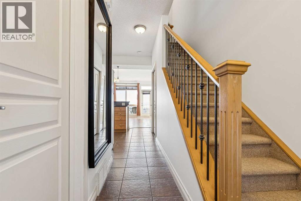 15, 117 Rockyledge View NW