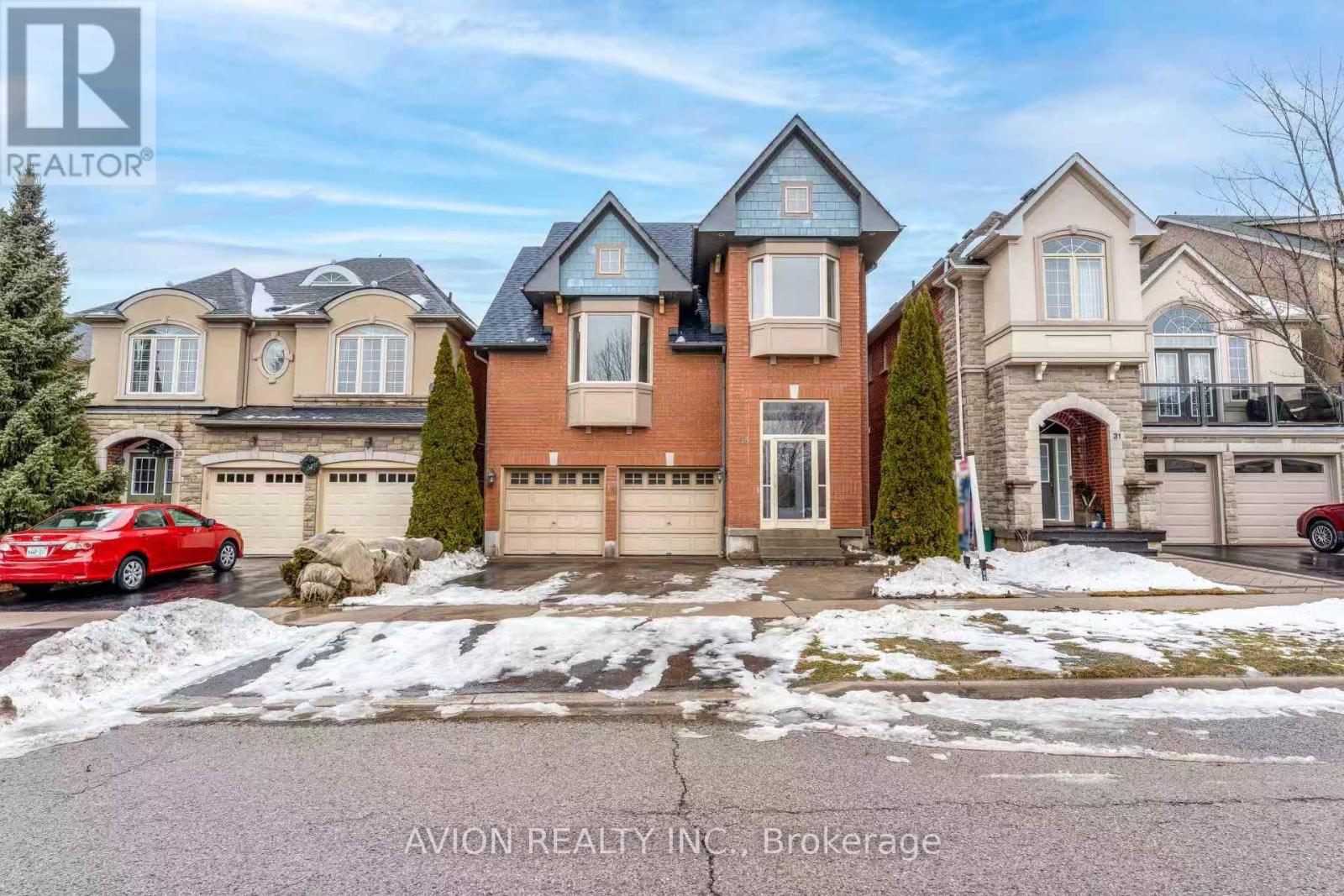 33 BROCKDALE STREET