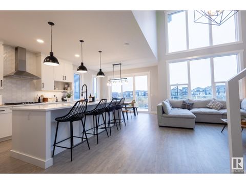 1593 PLUM CIRCLE SW Edmonton AB T6X2W9