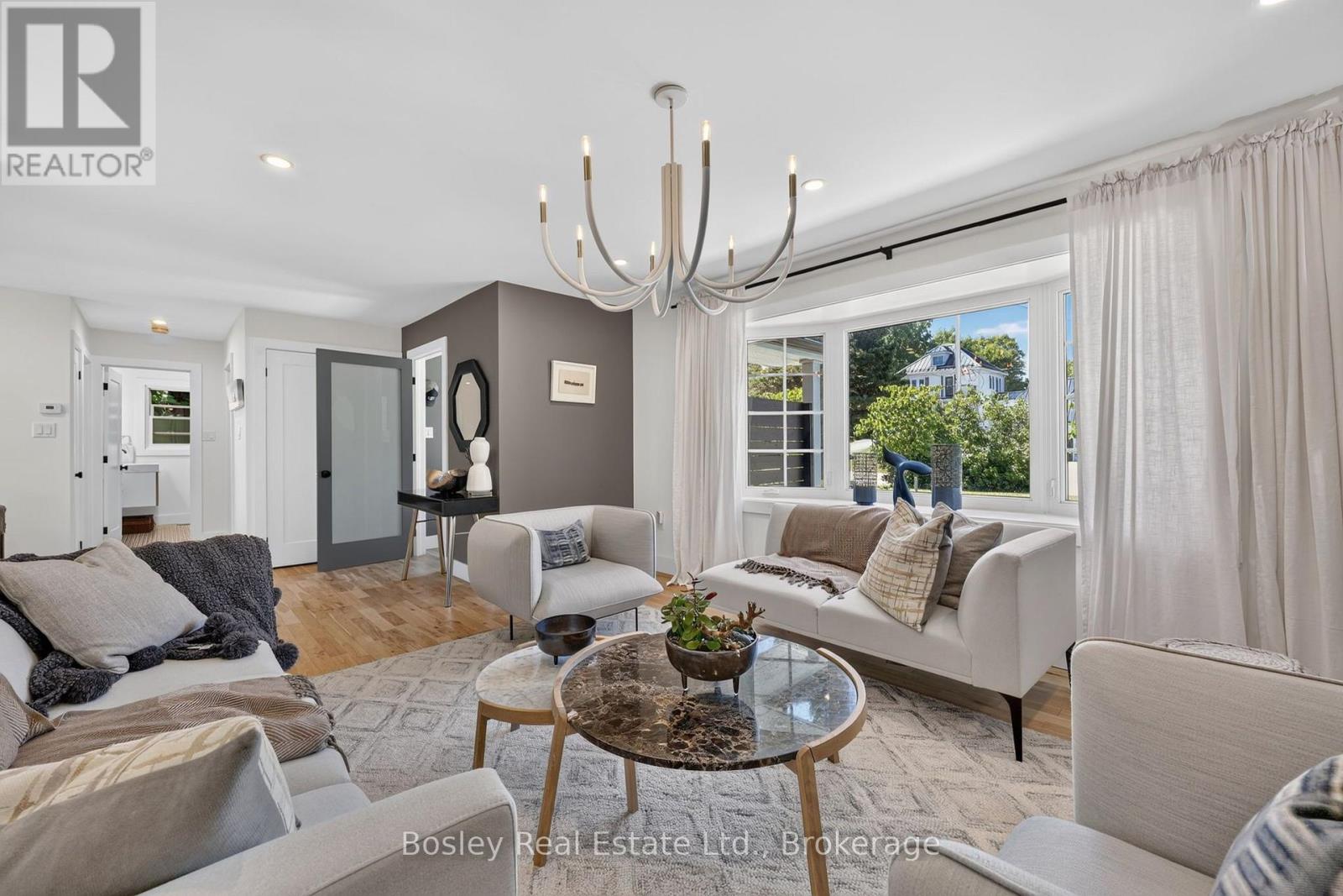 50 LOUISA STREET W