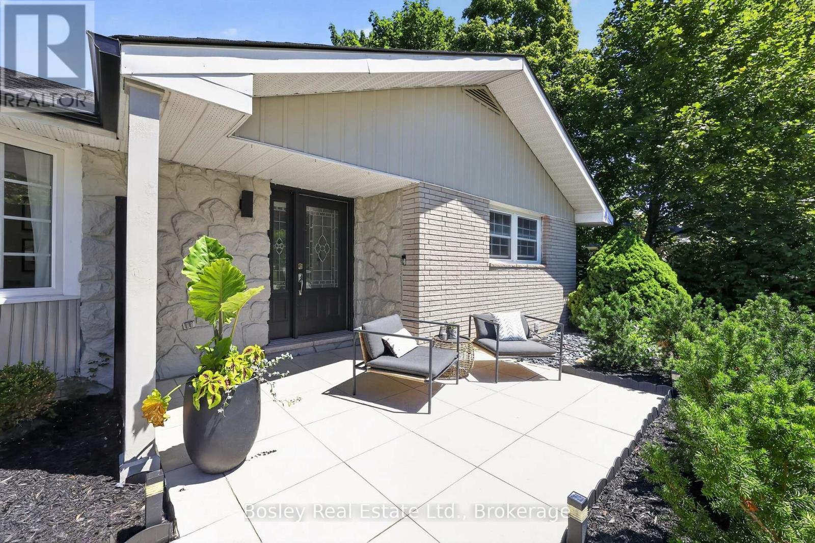 50 LOUISA STREET W