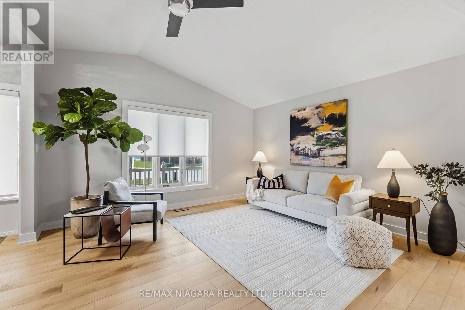 200 FIRST ST LOUTH STREET