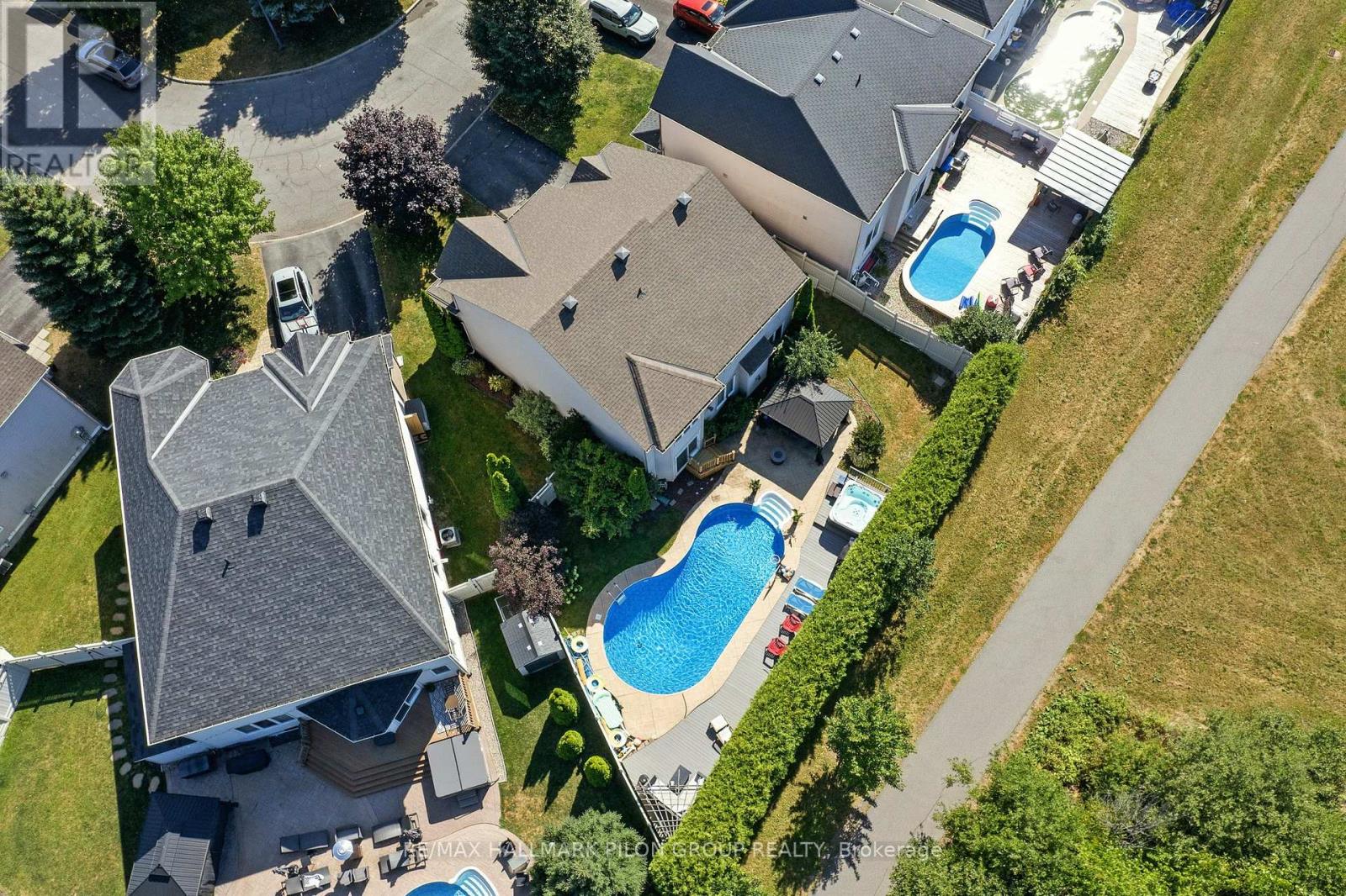 2234 CLERMONT CRESCENT