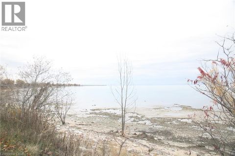 2525 LAKESHORE Road Dunnville ON N1A2W8