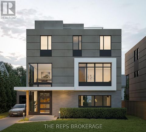 348 PRINCETON AVENUE S Ottawa ON K2A0M4