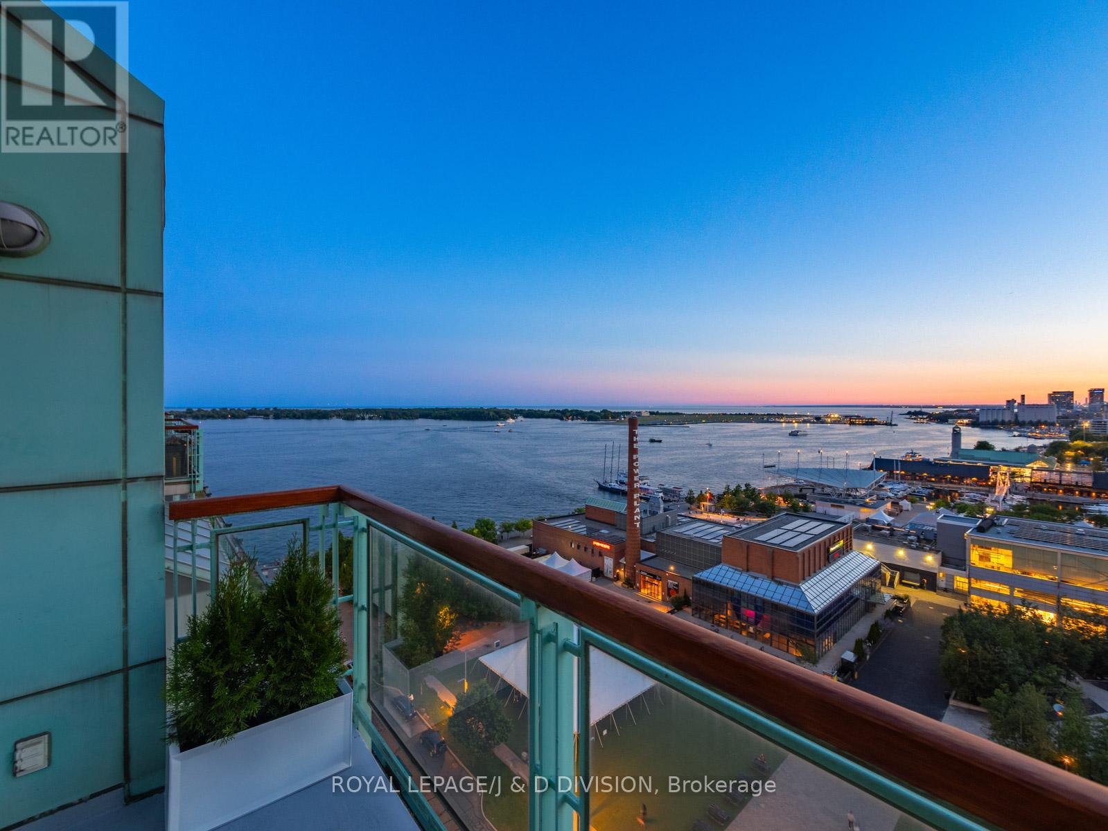 1201 - 211 QUEENS QUAY W