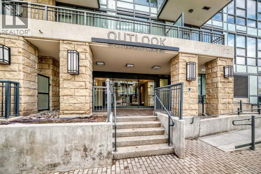 110, 51 Waterfront Mews SW