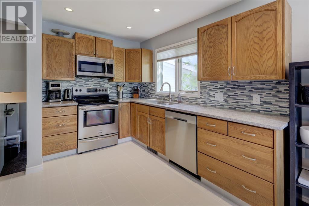 36 Macewan Meadow Rise NW