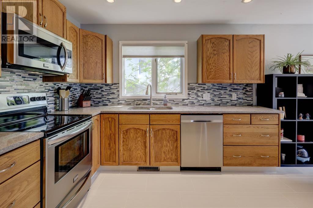 36 Macewan Meadow Rise NW
