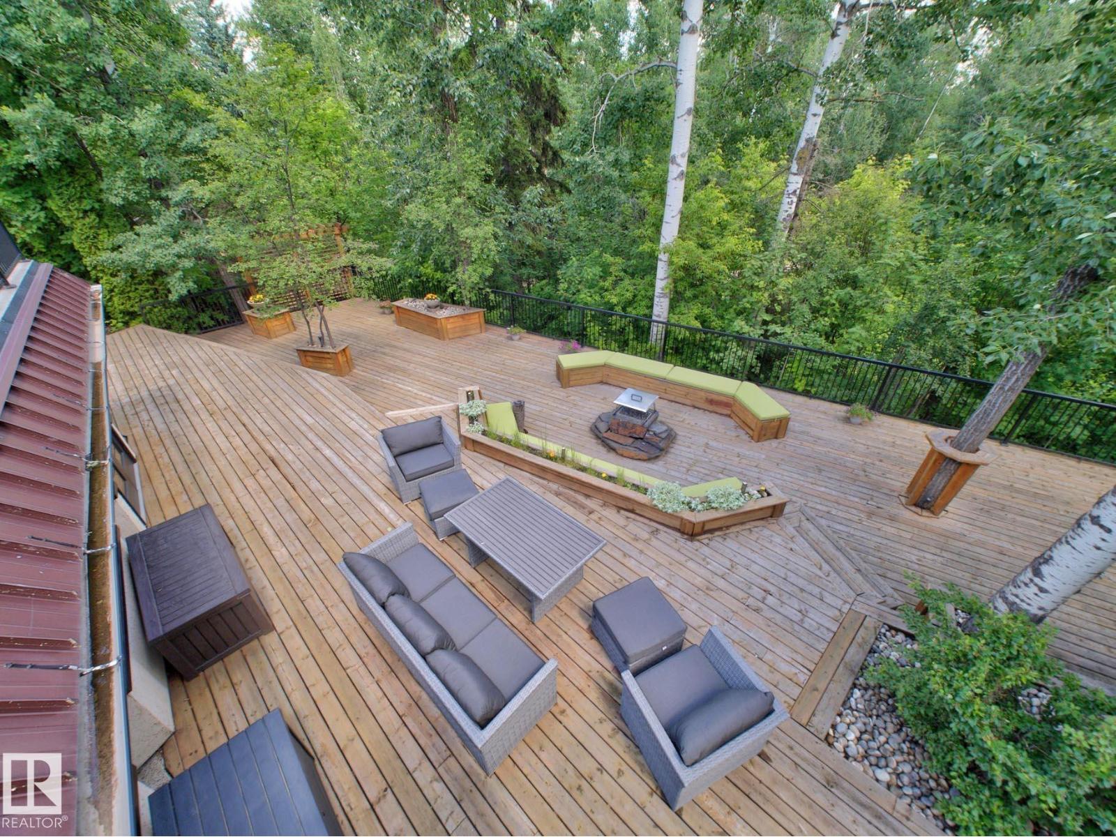 4 Gould PL