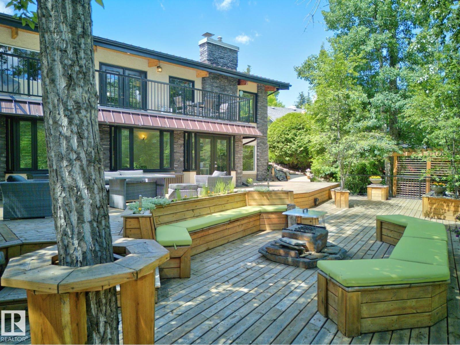 4 Gould PL