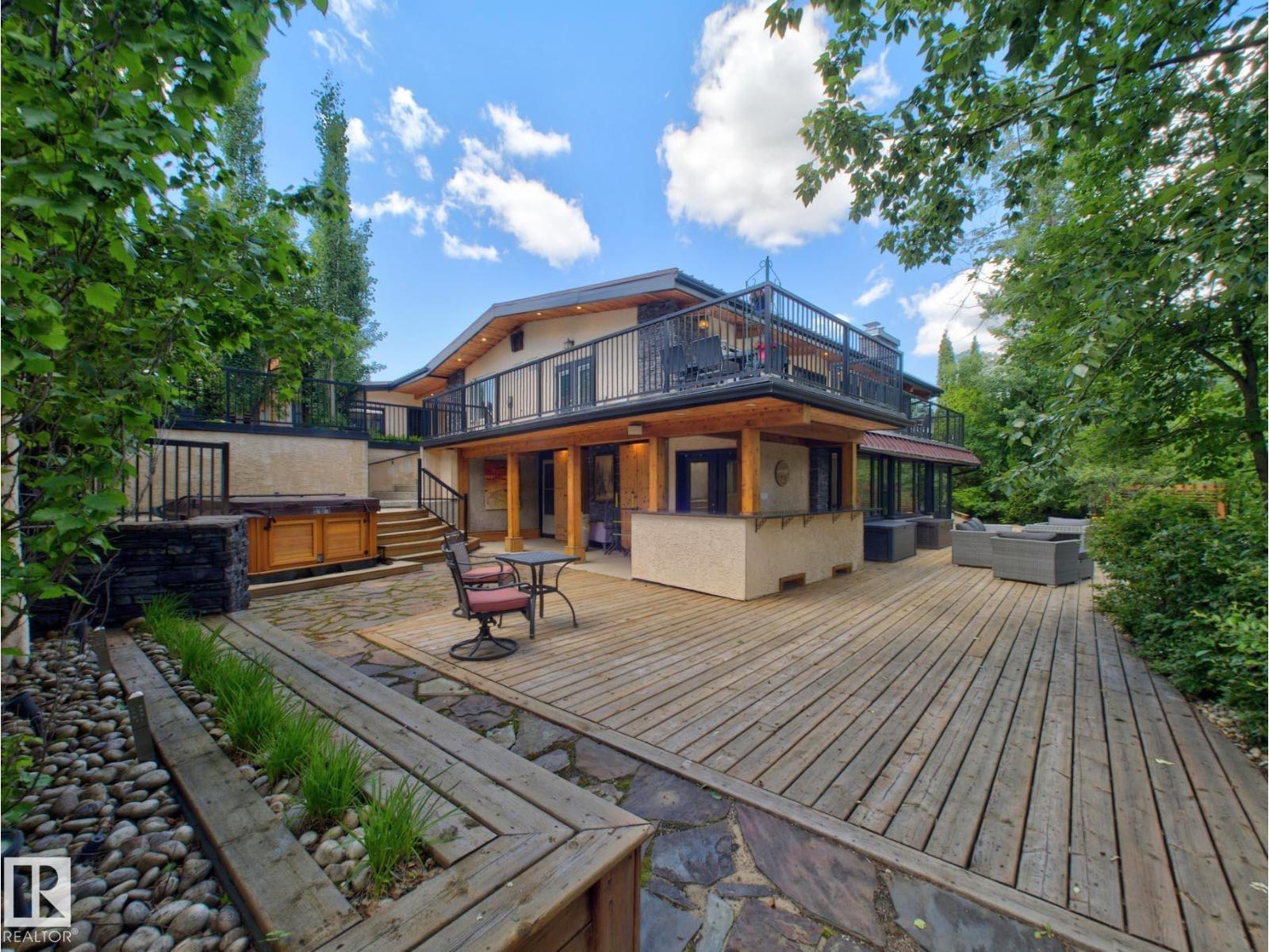 4 Gould PL