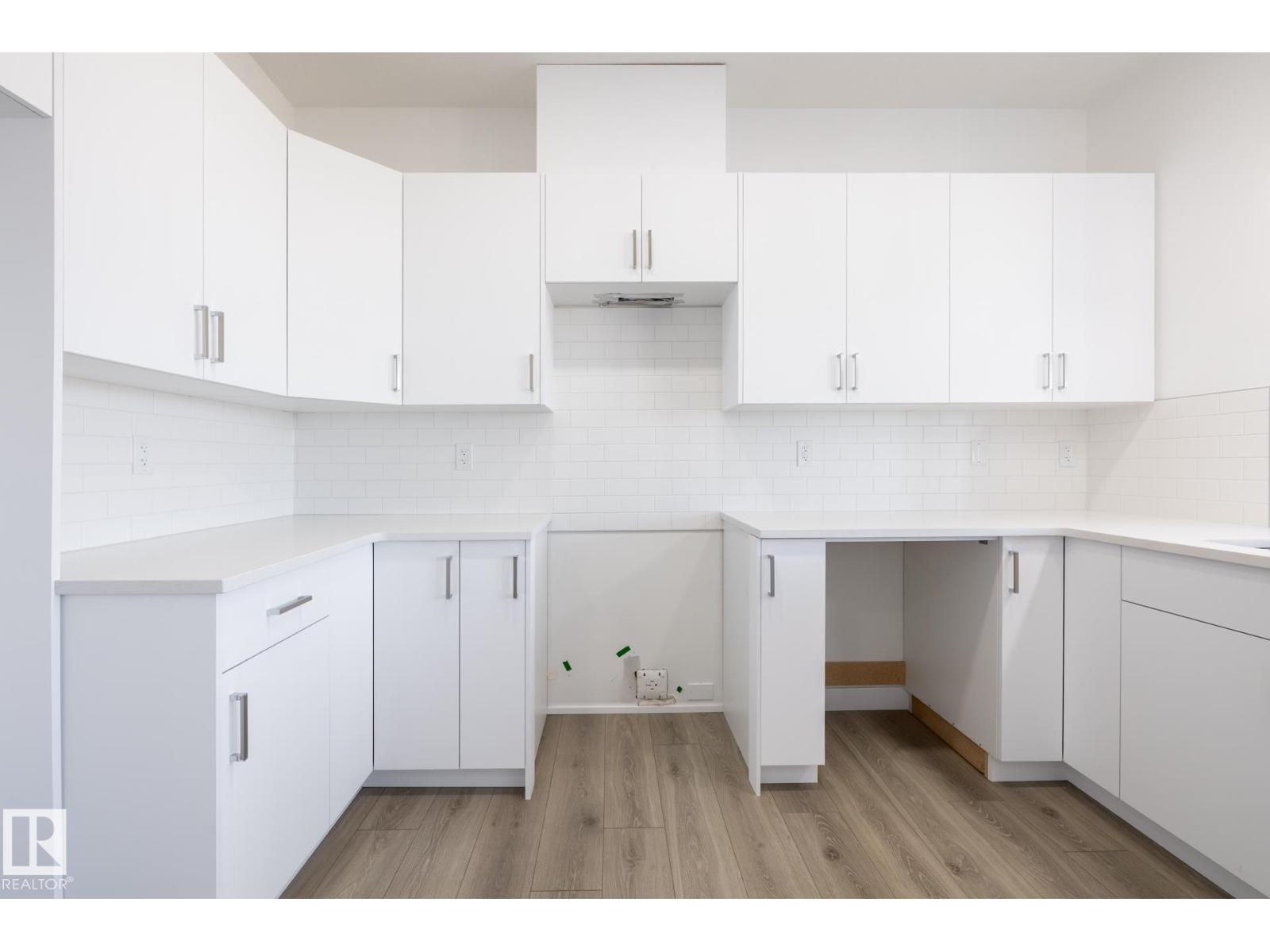 #13 7110 KESWICK CM SW