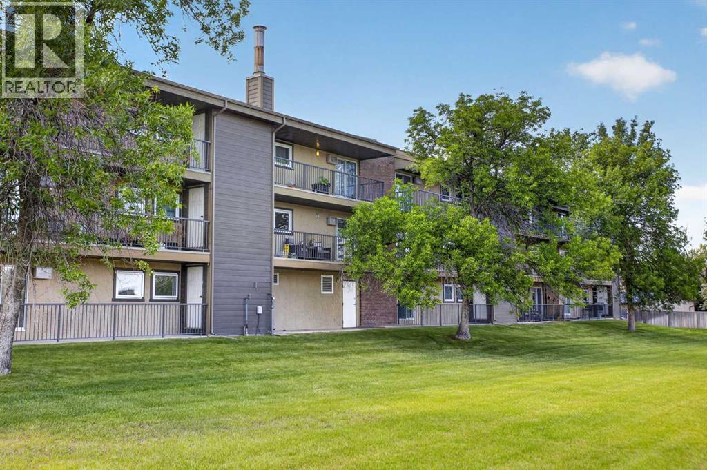 206, 401 Columbia Boulevard W