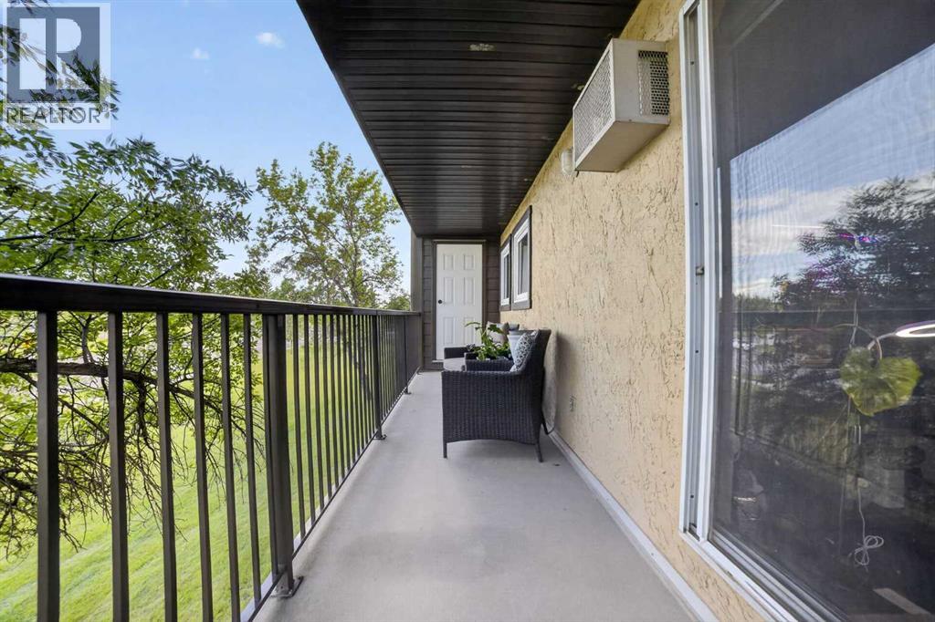 206, 401 Columbia Boulevard W